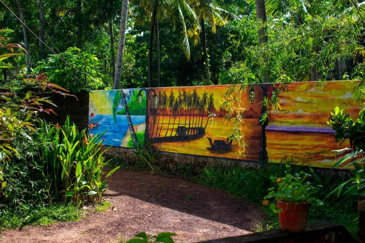 Baba Luru'S Apartamento Varkala Exterior foto