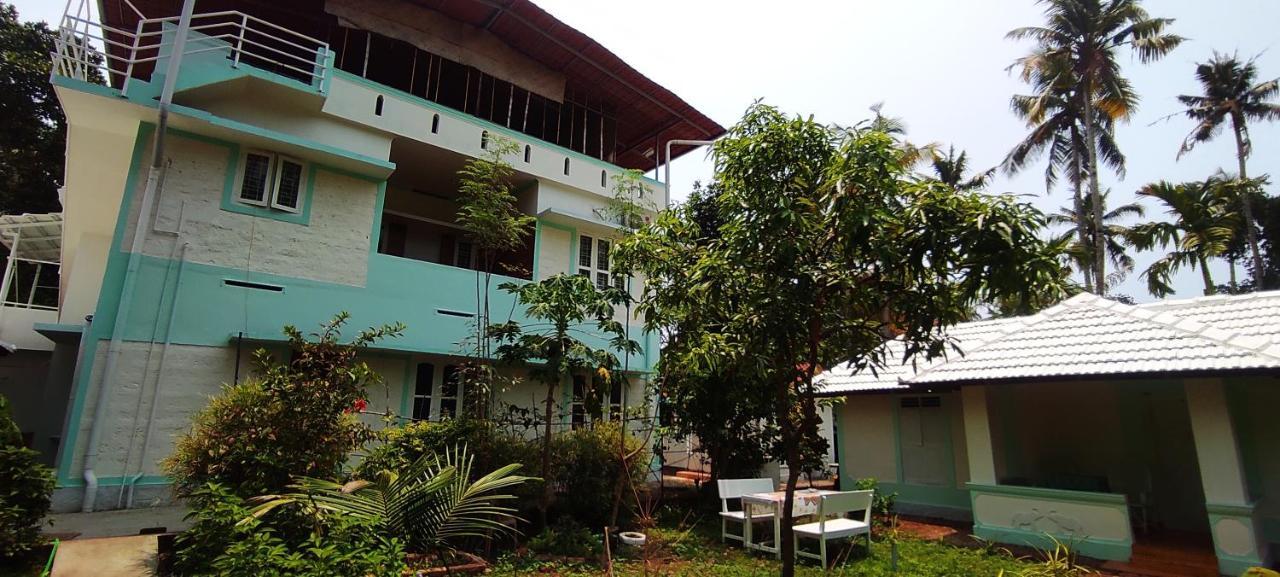 Baba Luru'S Apartamento Varkala Exterior foto
